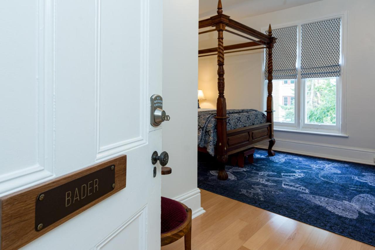 The Secret Garden Inn Kingston Extérieur photo