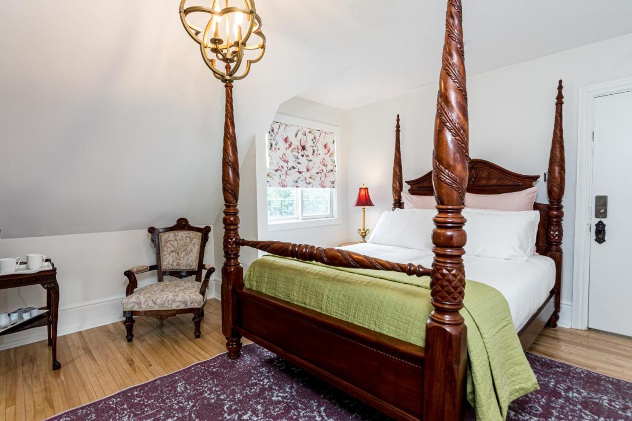 The Secret Garden Inn Kingston Extérieur photo