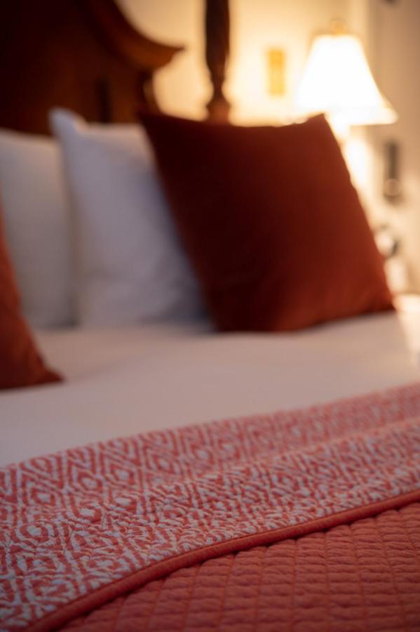 The Secret Garden Inn Kingston Extérieur photo