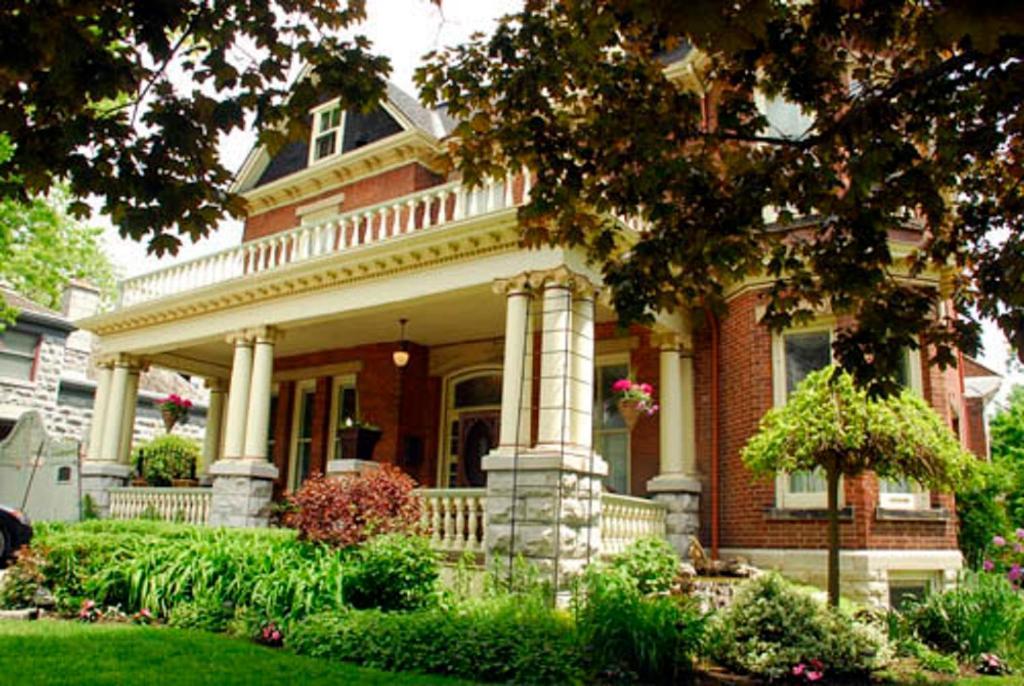 The Secret Garden Inn Kingston Extérieur photo